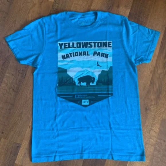 Yellowstone National Park Tee - Picture 9 of 11